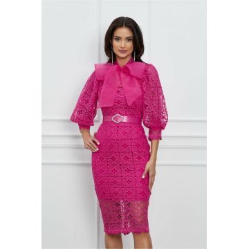 Rochie Natalia fucsia din dantela cu guler din organza si curea in talie