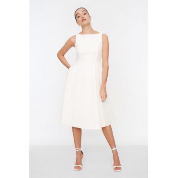 Rochie midi evazata cu buzunare laterale
