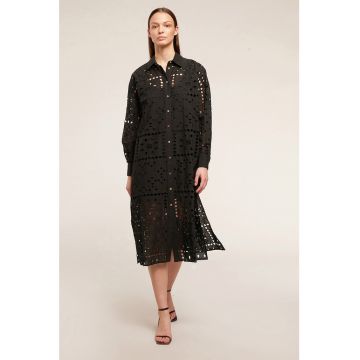 Rochie-camasa cu model cu perforatii