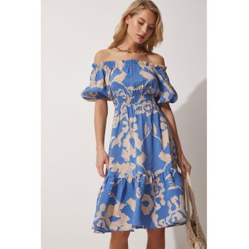 Rochie evazata cu model si decolteu pe umeri