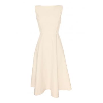Rochie evazata cu decolteu barcuta