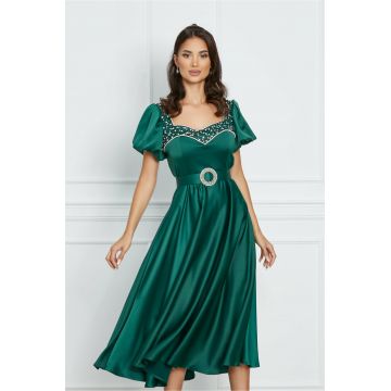 Rochie Beatrice verde cu aplicatii din strasuri la bust si curea in talie
