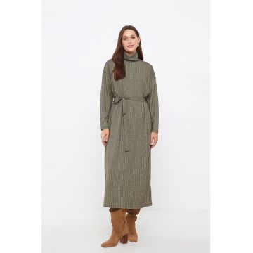Rochie cu cordon in talie