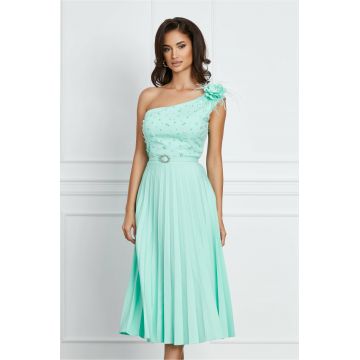 Rochie Dorina verde mint cu umar gol si perle la bust