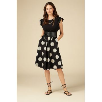 Rochie evazata cu model cu buline