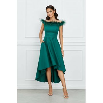 Rochie MBG verde cu pene la bust si lungime asimetrica