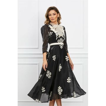 Rochie Sorina neagra din orgaza cu broderie si curea in talie