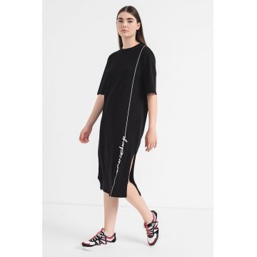Rochie-tricou lejera cu broderie logo